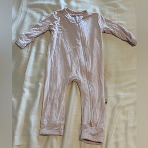 KYTE baby NB pajamas